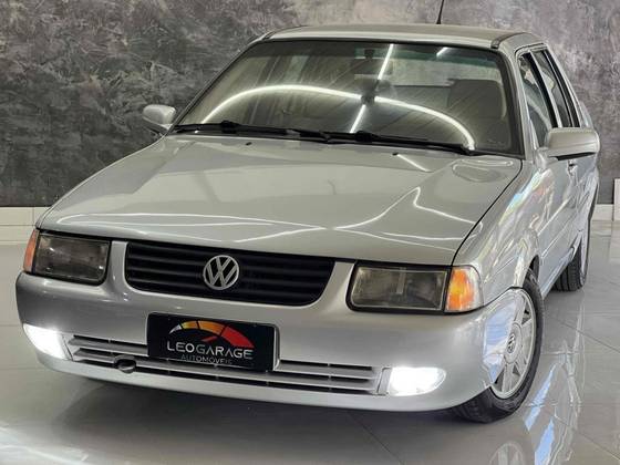 VOLKSWAGEN SANTANA 2.0 MI 8V GASOLINA 4P MANUAL